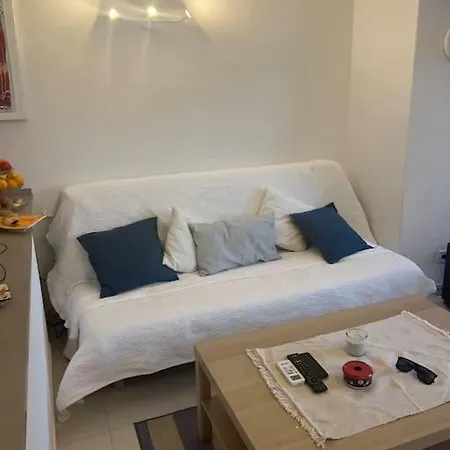 Lovely 1 Bedroom Flat With Directly Access To The Beach アパート