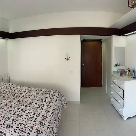 Lovely 1 Bedroom Flat With Directly Access To The Beach アパート *