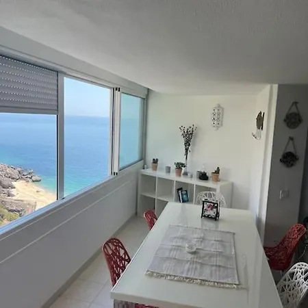 Lovely 1 Bedroom Flat With Directly Access To The Beach セシンブラ