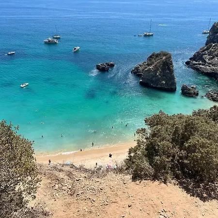 Lovely 1 Bedroom Flat With Directly Access To The Beach アパート